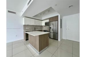 5252 NW 85th Ave APT 709, Doral, FL 33166, Sold 12/27/24
