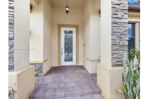 2754 NE 1st St, Homestead, FL 33033, Sold 11/08/24