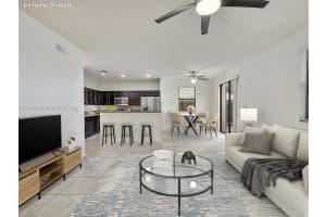 2754 NE 1st St, Homestead, FL 33033, Sold 11/08/24