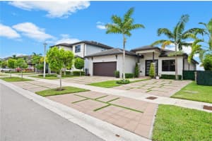 8892 NW 160th Terrace, Miami Lakes, FL 33016, Sold 08/28/24