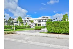 6423 NW 104th Path, Doral, FL 33178, Sold 11/06/24