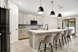 7671 NW 84th Ln, Tamarac, FL 33321, Sold 08/30/24