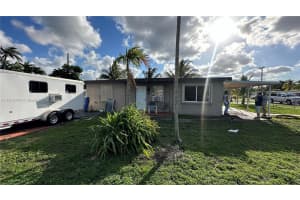 10000 SW 43rd St, Miami, FL 33165, Sold 10/25/24