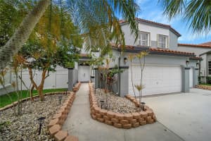 15727 NW 11th St, Pembroke Pines, FL 33028, Sold 08/29/24