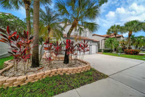 15727 NW 11th St, Pembroke Pines, FL 33028, Sold 08/29/24