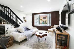 10211 SW 77th Ct, Miami, FL 33156, Sold 10/03/24