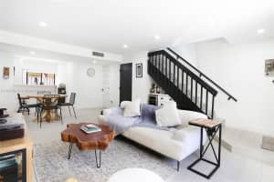 10211 SW 77th Ct, Miami, FL 33156, Sold 10/03/24