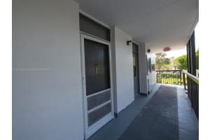 20500 W Country Club Dr APT 212, Aventura, FL 33180, Sold 03/10/25