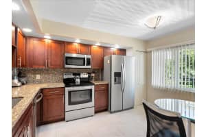 13701 SW 12th St, Pembroke Pines, FL 33027, Sold 09/13/24