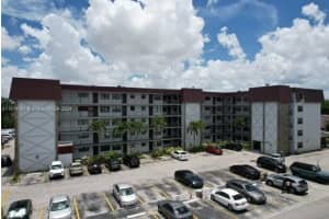 1325 W 68th St APT 211, Hialeah, FL 33014, Sold 11/15/24