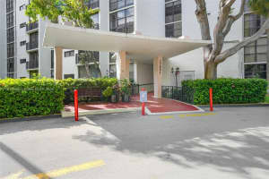 17021 N Bay Rd APT 307, Sunny Isles Beach, FL 33160, Sold 11/20/24