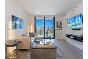 45 SW 9th St Apt 3109, Miami, FL 33130, Sold 01/04/25