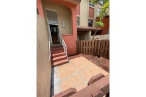 9961 NW 9th St Cir, Miami, FL 33172, Sold 10/11/24