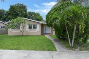 160 NE 174th St, North Miami Beach, FL 33162, Sold 11/15/24
