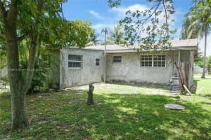 160 NE 174th St, North Miami Beach, FL 33162, Sold 11/15/24