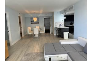 5225 Collins Ave APT 817, Miami Beach, FL 33140, Sold 12/03/24