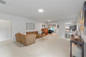 7266 Jacaranda Ln, Hialeah, FL 33014, Sold 10/15/24