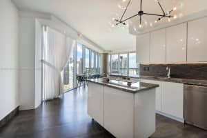 92 SW 3rd St APT 4501, Miami, FL 33130, Sold 11/21/24