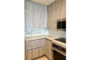 3145 NE 210th St, Aventura, FL 33180, Sold 10/28/24