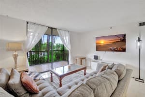 900 NE 195th St APT 217, Miami, FL 33179, Sold 12/30/24