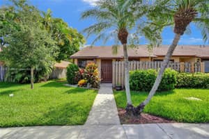 11119 NW 38th St, Sunrise, FL 33351, Sold 08/22/24