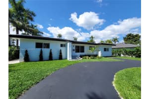 7420 Beach View Dr, North Bay Village, FL 33141, Sold 07/03/24