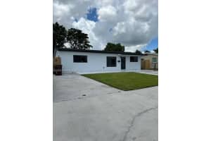 1260 W 32nd St, Hialeah, FL 33012, Sold 01/31/25