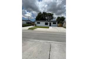 1260 W 32nd St, Hialeah, FL 33012, Sold 01/31/25