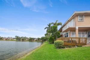 3275 NW 44th St APT 2, Oakland Park, FL 33309, Sold 09/24/24