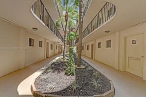 8035 SW 107th Ave APT 305, Miami, FL 33173, Sold 12/18/24