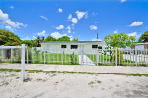 18740 NW 44th Ave, Miami Gardens, FL 33055, Sold 10/08/24