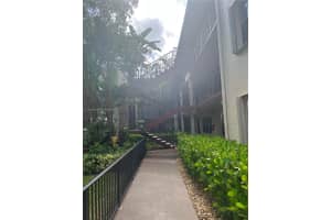 200 Sw 132nd Way 204l, Pembroke Pines