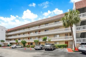3601 Inverrary Dr APT 309, Lauderhill, FL 33319, Sold 10/09/24