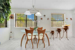 10560 SW 156th Pl APT 208, Miami, FL 33196, Sold 09/25/24