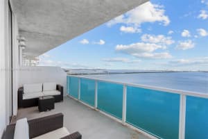 700 NE 25th St APT 2104, Miami, FL 33137, Sold 11/11/24