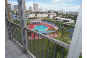 2859 Leonard Dr, Aventura, FL 33160, Sold 09/12/24