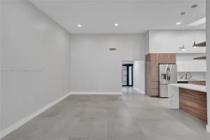 21220 Harbor Way, Miami, FL 33180, Sold 09/20/24