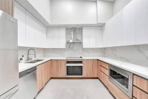 21220 Harbor Way, Miami, FL 33180, Sold 09/20/24