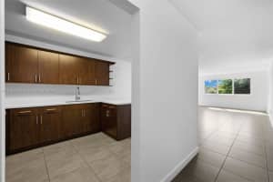 6940 Miami Gardens Dr, Hialeah, FL 33015, Sold 07/31/24
