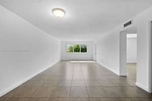 6940 Miami Gardens Dr, Hialeah, FL 33015, Sold 07/31/24