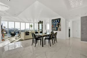 400 Alton Rd, Miami Beach, FL 33139, Sold 11/08/24