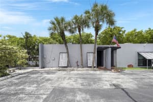 16411 Fox Den Ct, Miami Lakes, FL 33014, Sold 08/26/24