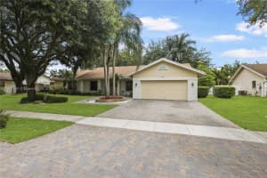 20261 NW 8th St, Pembroke Pines, FL 33029, Sold 08/21/24