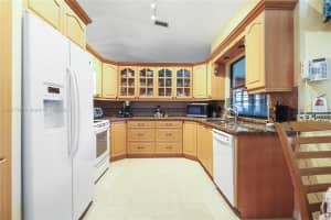 20261 NW 8th St, Pembroke Pines, FL 33029, Sold 08/21/24