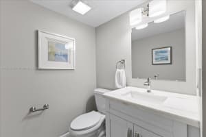 20400 W Country Club Dr APT 316, Aventura, FL 33180, Sold 12/02/24