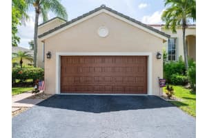 124 W Bayridge Dr, Weston, FL 33326, Sold 11/07/24