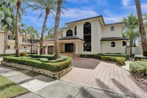 16795 NW 86th Ct, Hialeah, FL 33016, Sold 11/21/24