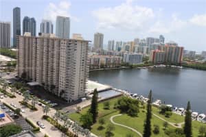 301 174th St, Sunny Isles Beach, FL 33160, Sold 08/09/24