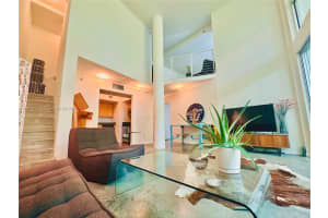221 Jefferson Ave, Miami Beach, FL 33139, Sold 09/11/24
