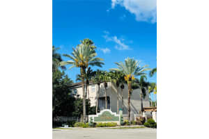5620 NW 114th Path, Doral, FL 33178, Sold 10/03/24